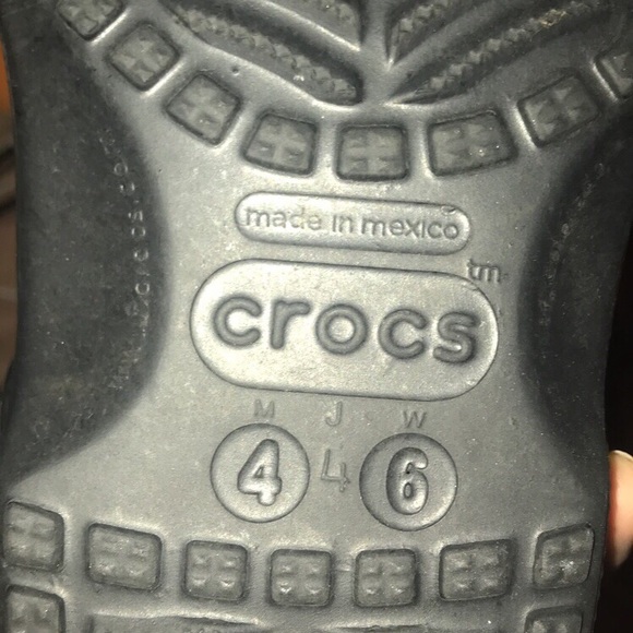 Crocs - Picture 2 of 3